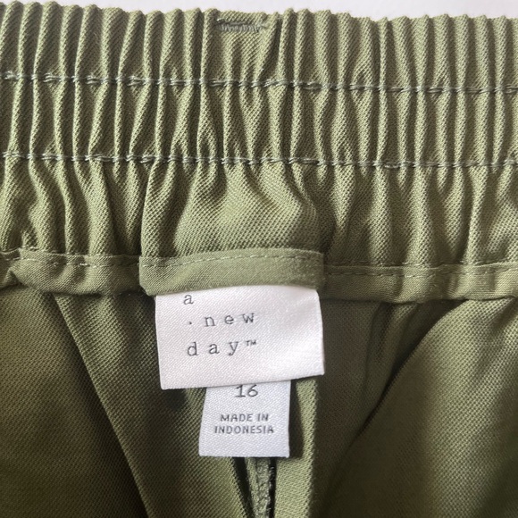 NWT A New Day Women’s Plus Sz 16R Slim Ankle Army Green Trouser Pant - Picture 2 of 10